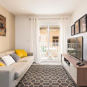  Apartment Smart Seaview